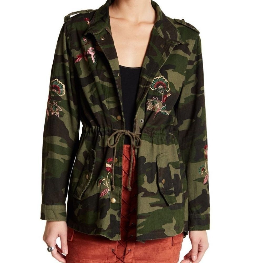 Flying Tomato - Floral Camo Utility Jacket